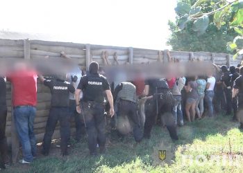 Правоохоронці затримали 30 осіб причетних до нападу на журналістів 112 каналу