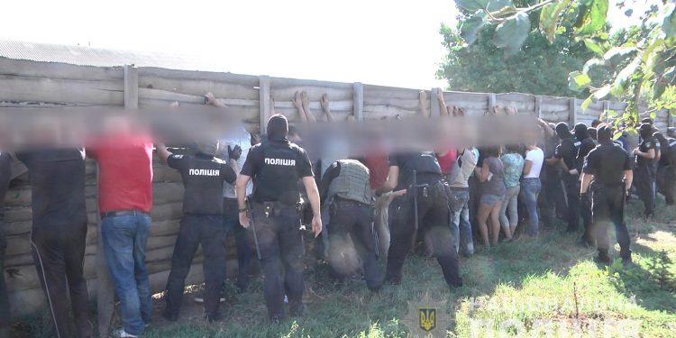 Правоохоронці затримали 30 осіб причетних до нападу на журналістів 112 каналу