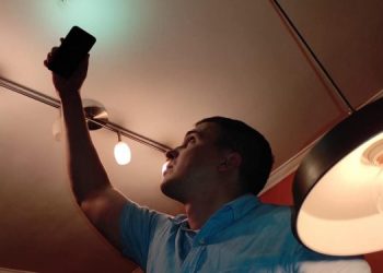 «Прийшли лише з викруткою»: як поліція перевіряла заяву про можливе прослуховування Михайла Ткача (оновлено)