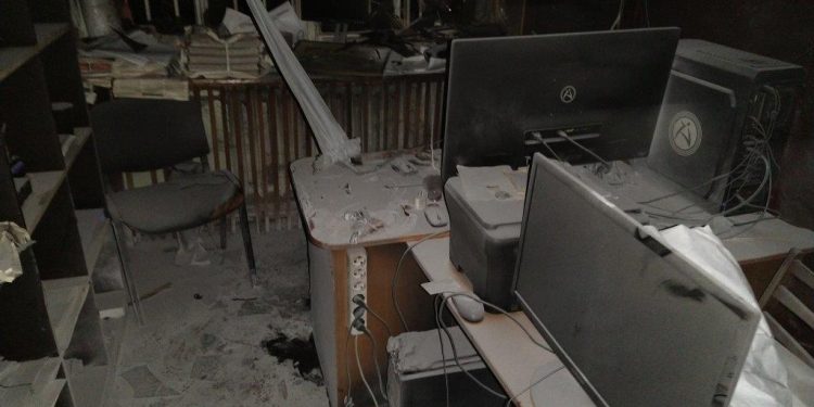 В редакцію видання на Одещині кинули «коктейль Молотова»