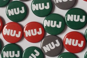 Більше половини британських журналістів ставали жертвами насильства та знущань