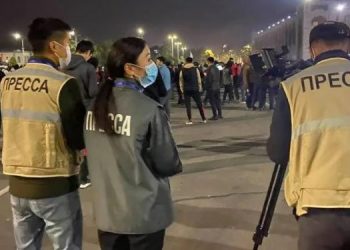 НСЖУ солідарна із журналістами Киргизстану, які ризикують при висвітленні акцій протесту