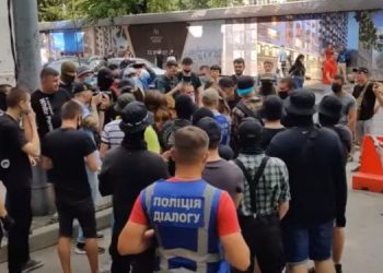 Напад на журналіста видання #Букви – це грубе перешкоджання роботі медіа